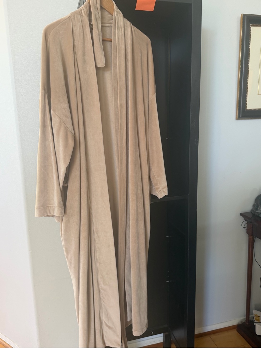 Skims Velour Robe - Picture 4 of 4